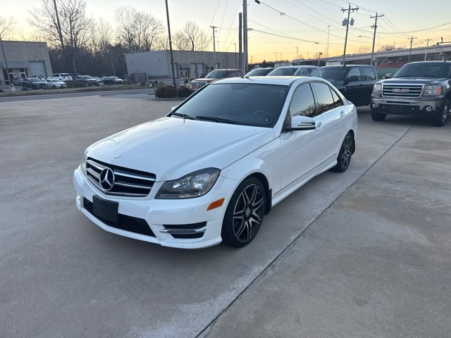 mercedes-benz c-class 2013 WDDGF8AB6DG061898 image mercedes-benz c-class 2013 WDDGF8AB6DG061898 image