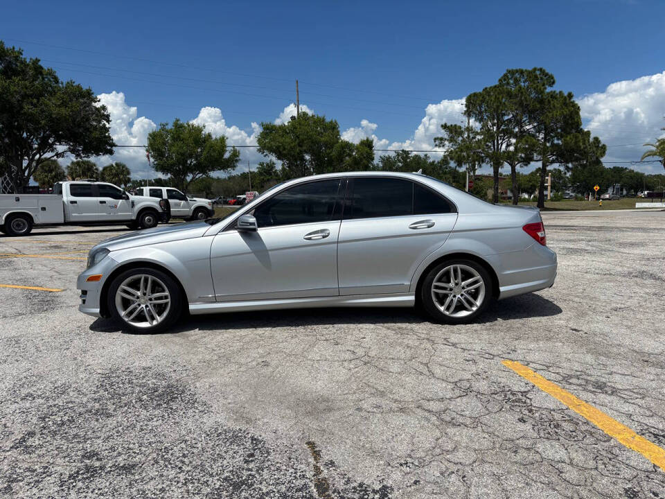 mercedes-benz c-class 2013 WDDGF4HB8DR295415 image mercedes-benz c-class 2013 WDDGF4HB8DR295415 image