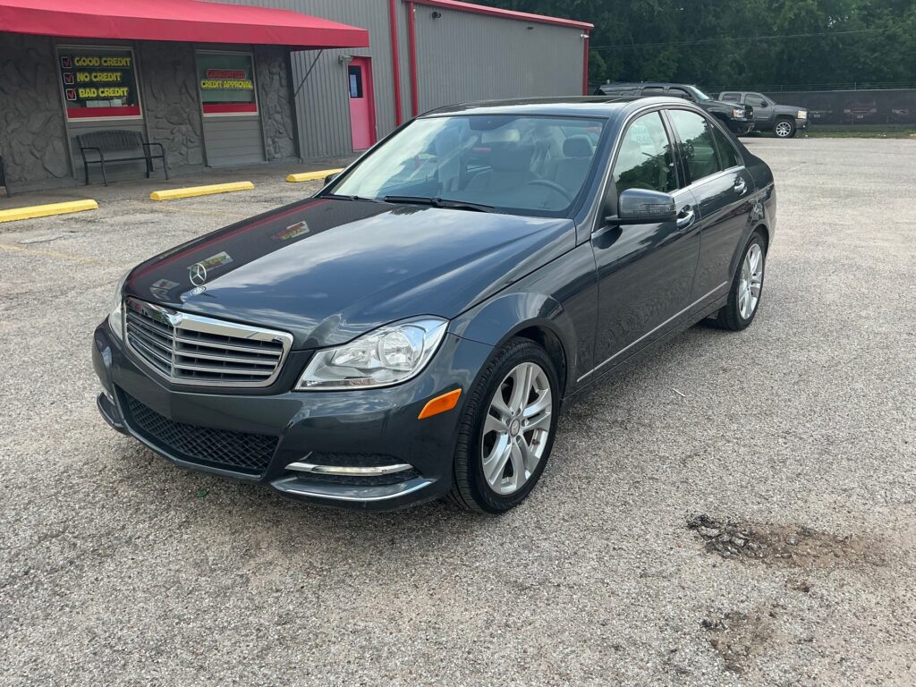 mercedes-benz c-class 2013 WDDGF4HB6DG101573 image mercedes-benz c-class 2013 WDDGF4HB6DG101573 image