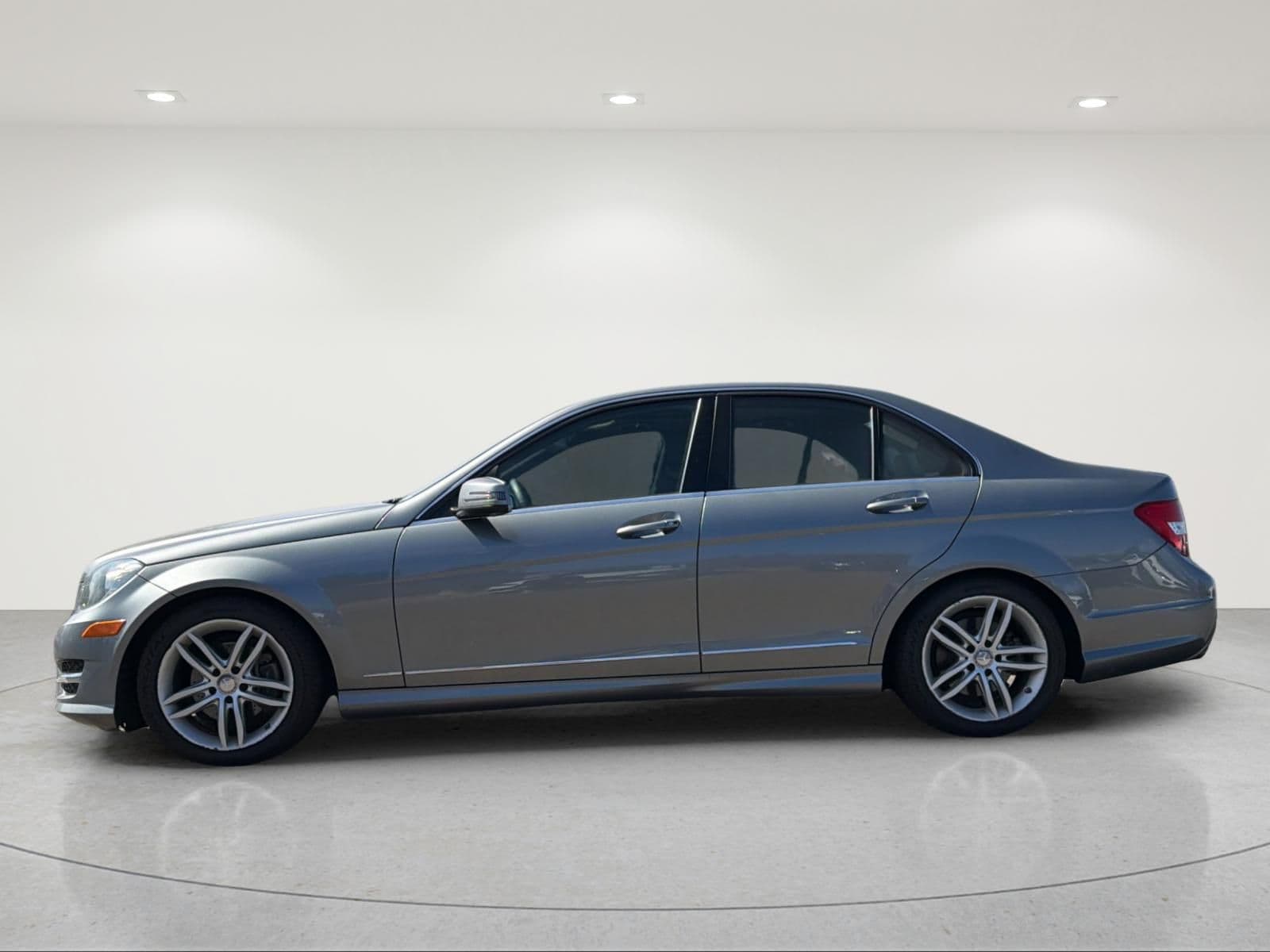 mercedes-benz c-class 2014 WDDGF4HB5ER309711 image mercedes-benz c-class 2014 WDDGF4HB5ER309711 image