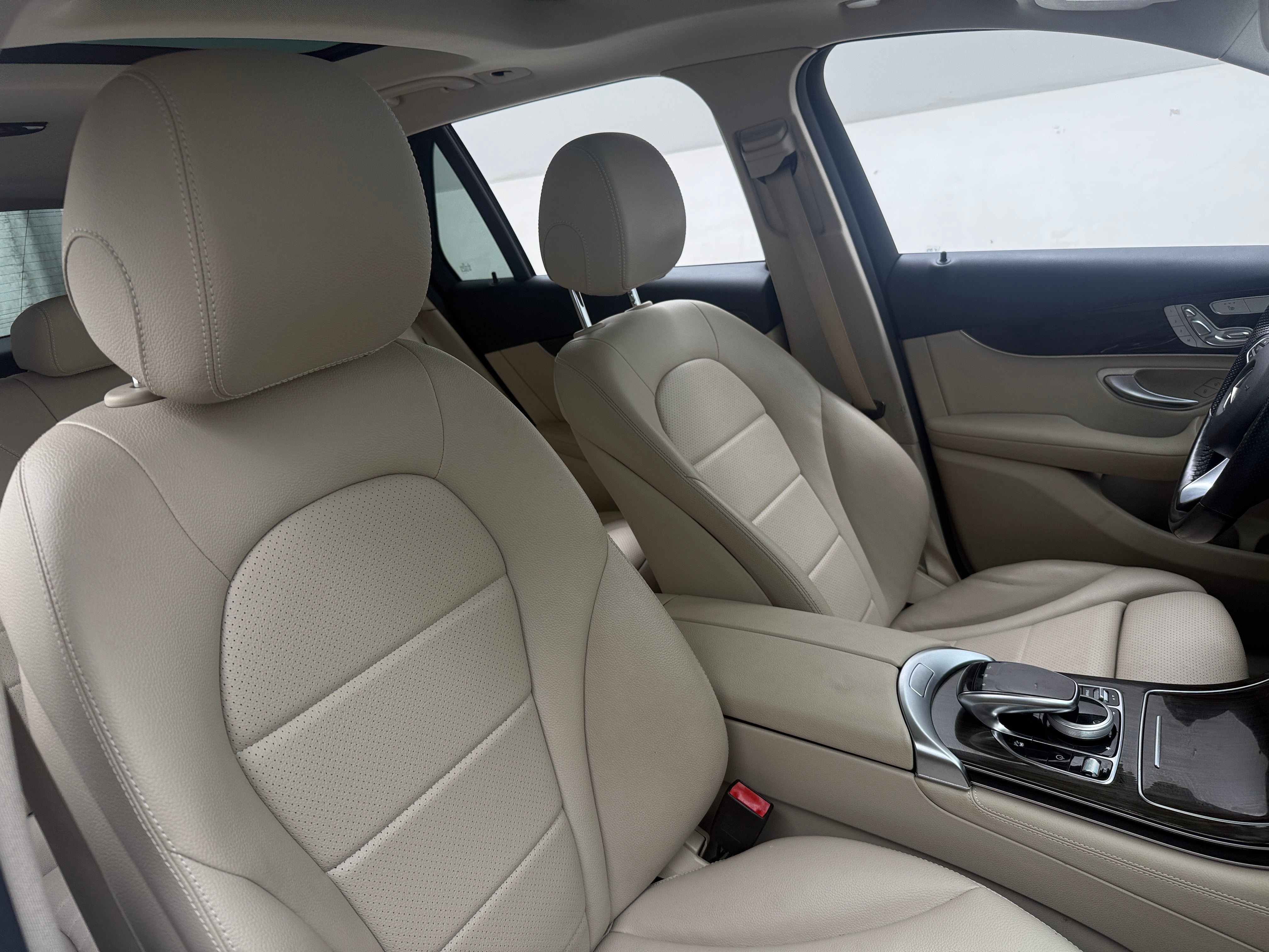 mercedes-benz glc 2018 WDC0G4KB1JV037171 image mercedes-benz glc 2018 WDC0G4KB1JV037171 image