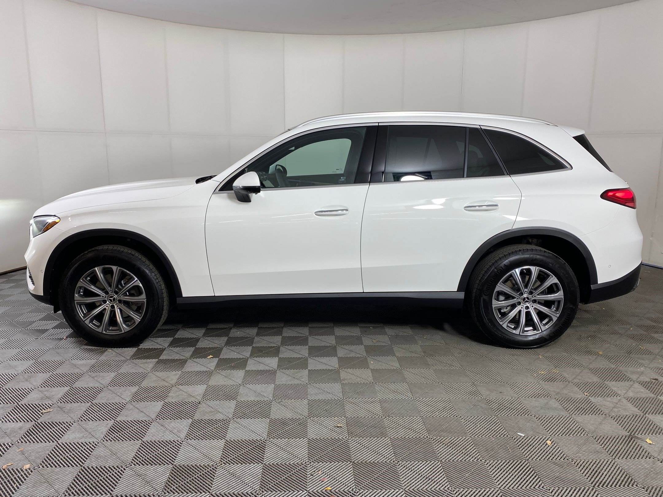 mercedes-benz glc 2026 W1NKM4HB9TF492404 image mercedes-benz glc 2026 W1NKM4HB9TF492404 image
