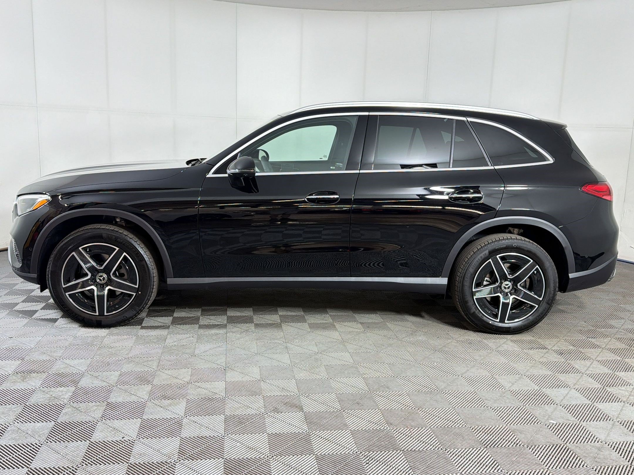 mercedes-benz glc 2026 W1NKM4HB5TU140707 image mercedes-benz glc 2026 W1NKM4HB5TU140707 image