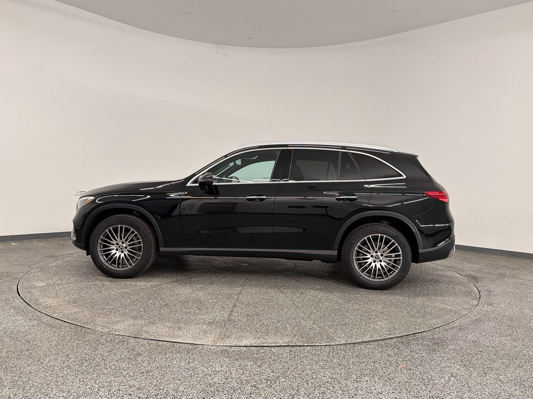 mercedes-benz glc 2026 W1NKM4GB1TF571079 image mercedes-benz glc 2026 W1NKM4GB1TF571079 image