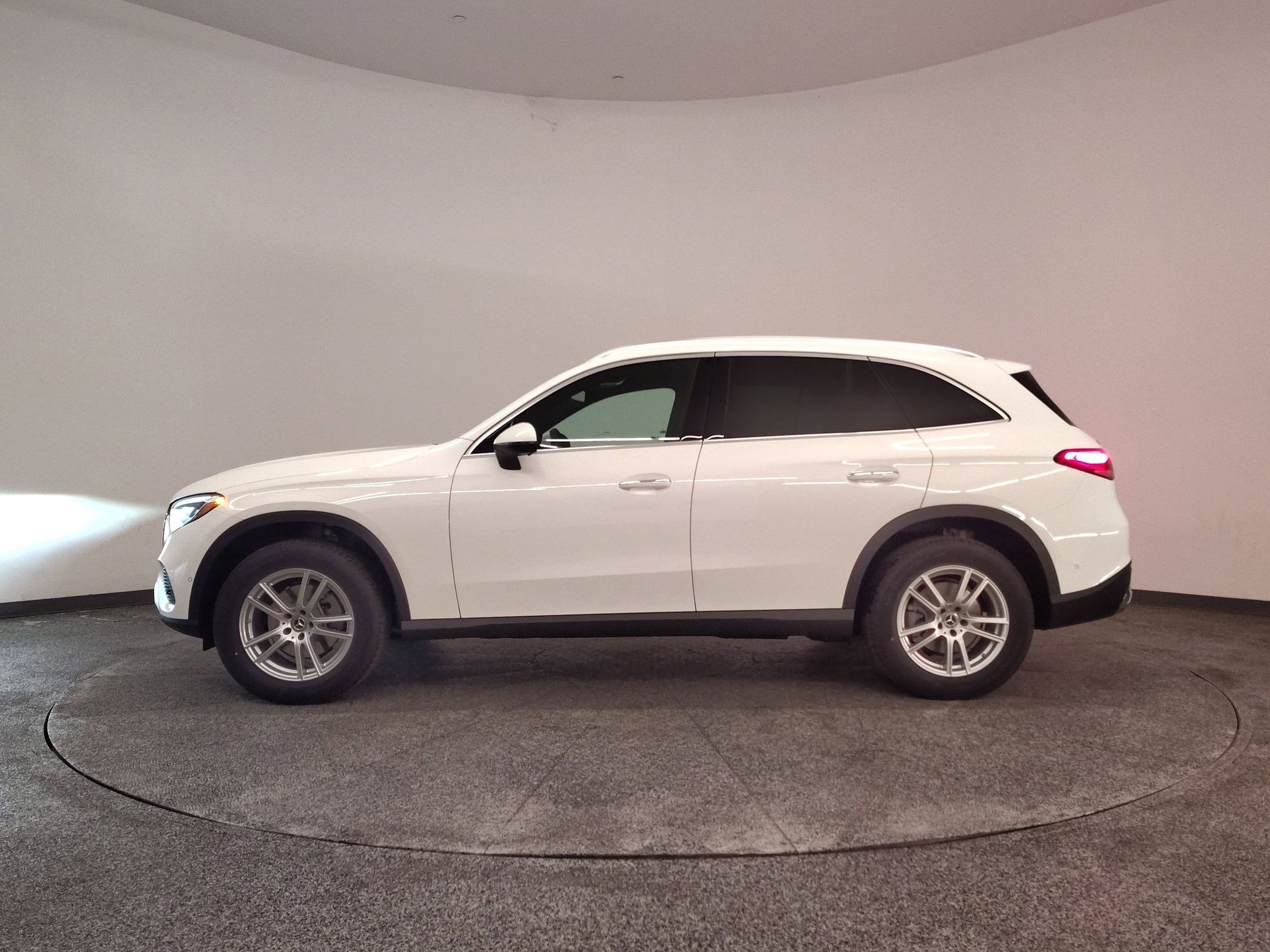 mercedes-benz glc 2026 W1NKM4GBXTF563613 image mercedes-benz glc 2026 W1NKM4GBXTF563613 image