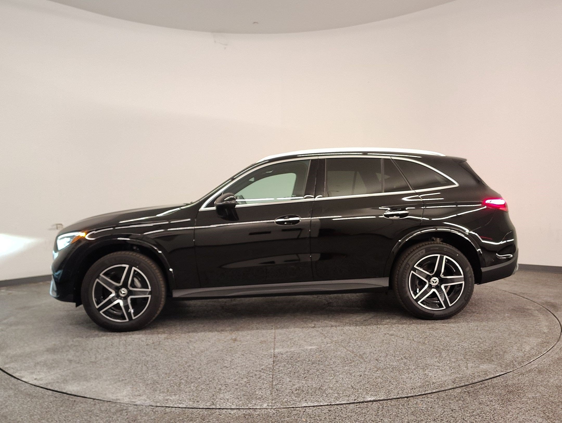 mercedes-benz glc 2026 W1NKM4GBXTF508157 image mercedes-benz glc 2026 W1NKM4GBXTF508157 image