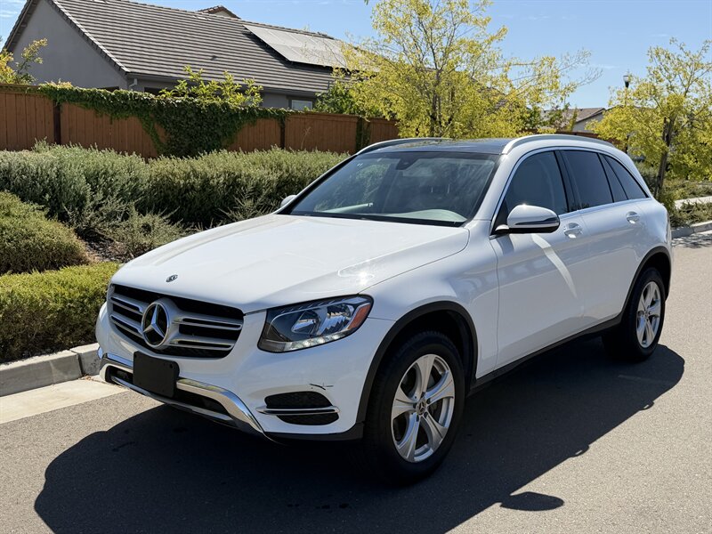 mercedes-benz glc 2017 WDC0G4KB8HV006946 image mercedes-benz glc 2017 WDC0G4KB8HV006946 image