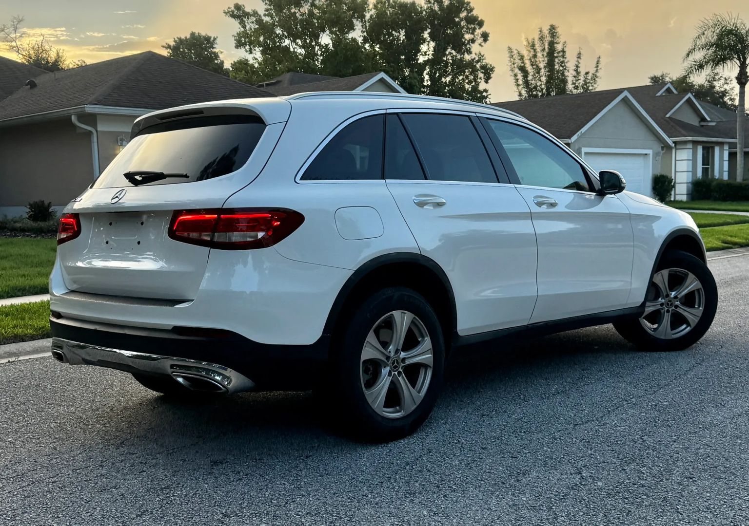 mercedes-benz glc 2017 WDC0G4JB4HV013717 image mercedes-benz glc 2017 WDC0G4JB4HV013717 image