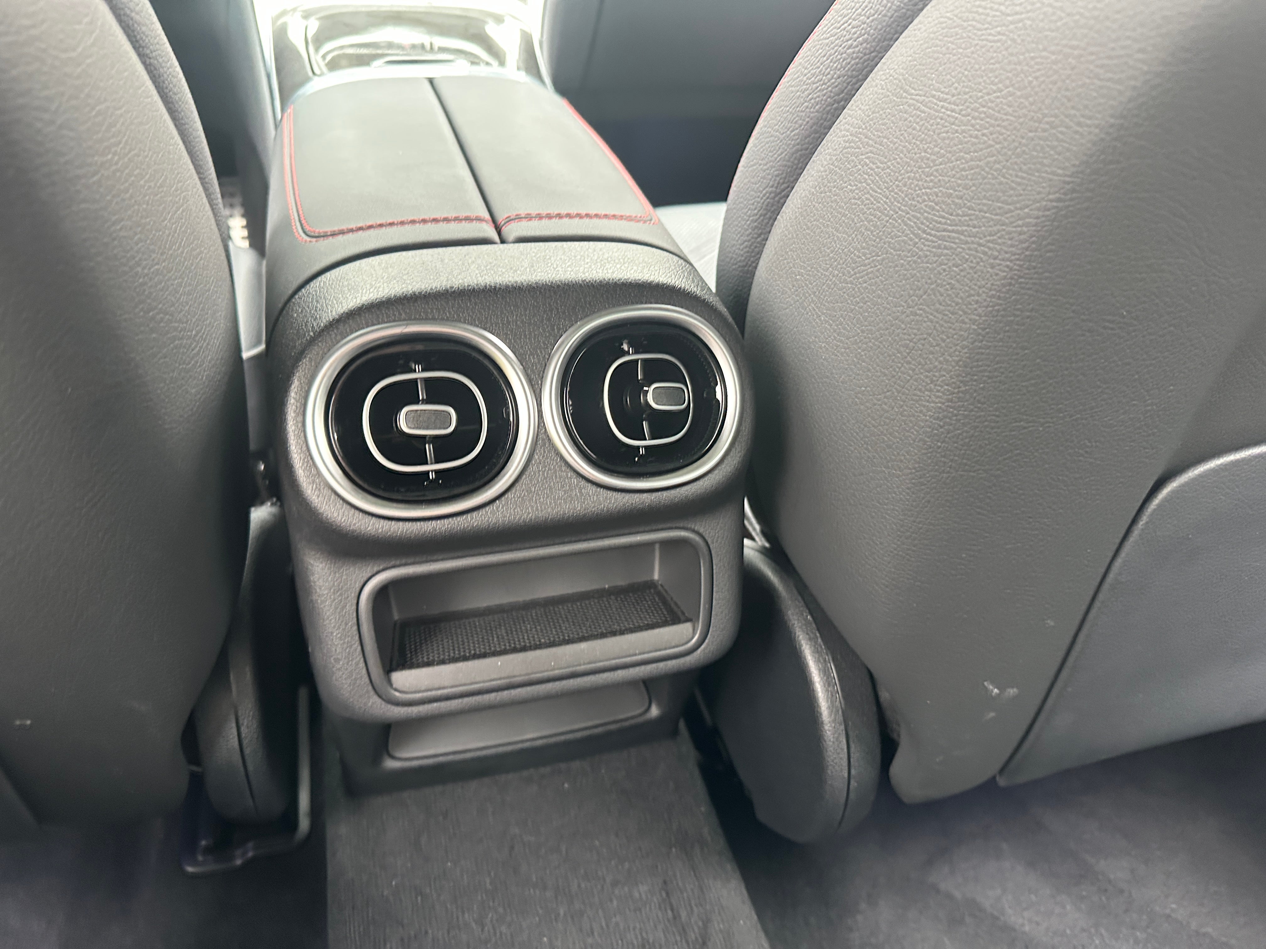 mercedes-benz glc 2024 W1NKM8HB9RF199702 image mercedes-benz glc 2024 W1NKM8HB9RF199702 image