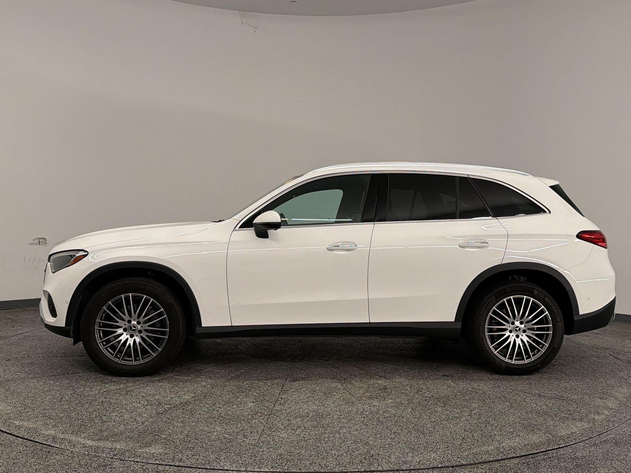 mercedes-benz glc 2025 W1NKM4HBXSF242068 image mercedes-benz glc 2025 W1NKM4HBXSF242068 image