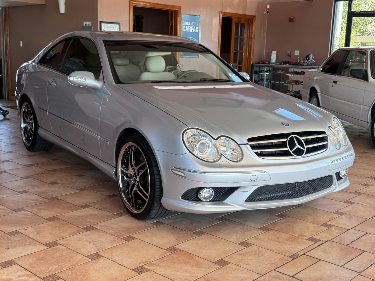 mercedes-benz clk-class 2007 WDBTJ72H27F215018 image mercedes-benz clk-class 2007 WDBTJ72H27F215018 image