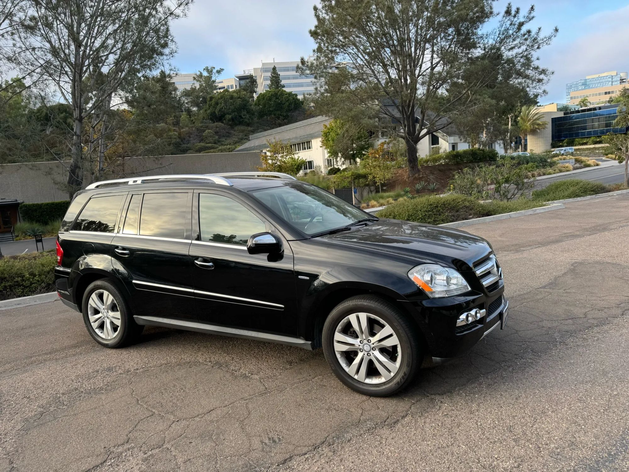 mercedes-benz gl-class 2010 4JGBF2FB0AA532562 image mercedes-benz gl-class 2010 4JGBF2FB0AA532562 image