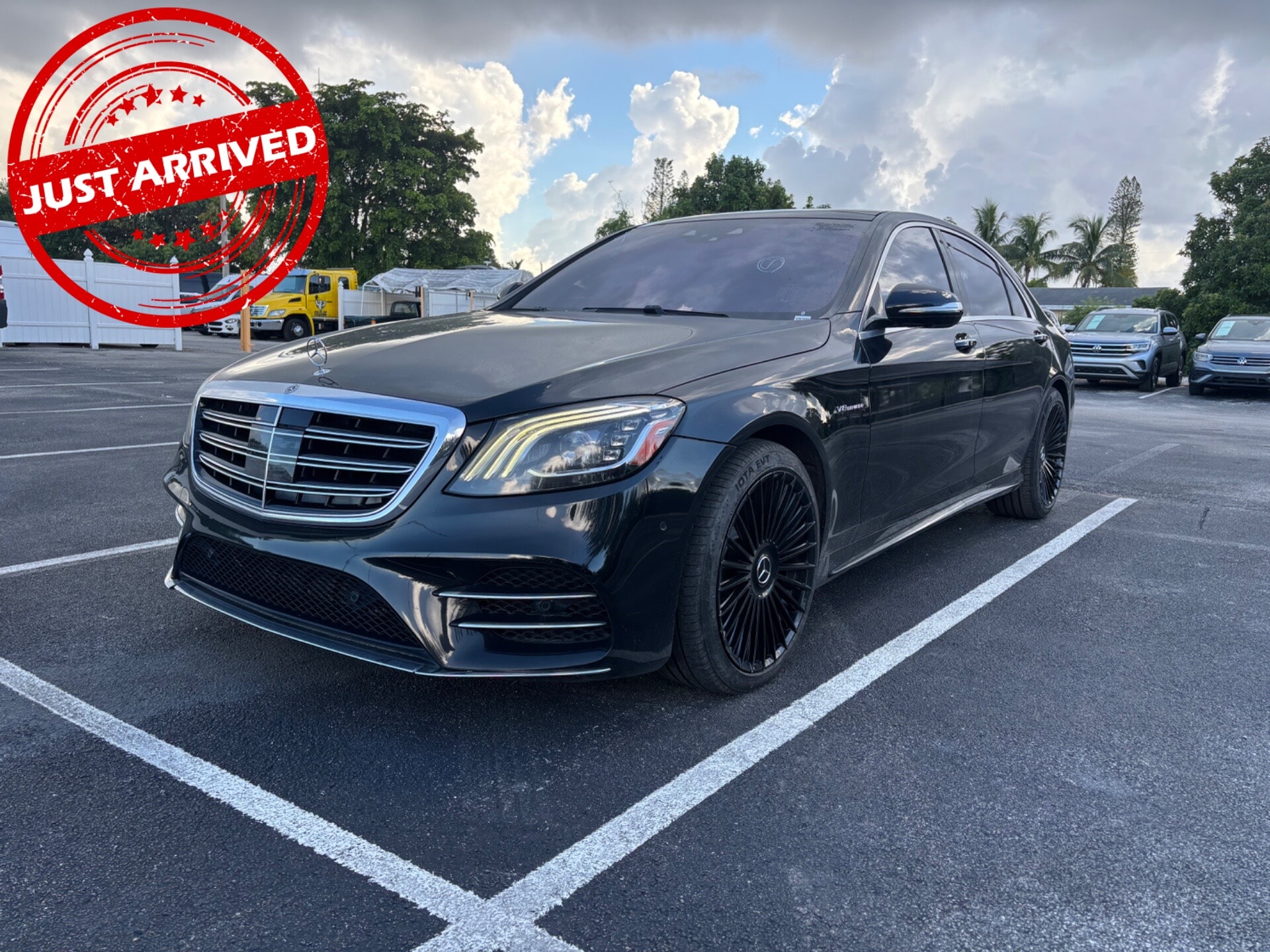 mercedes-benz s-class 2018 WDDUG8DB8JA387275 image