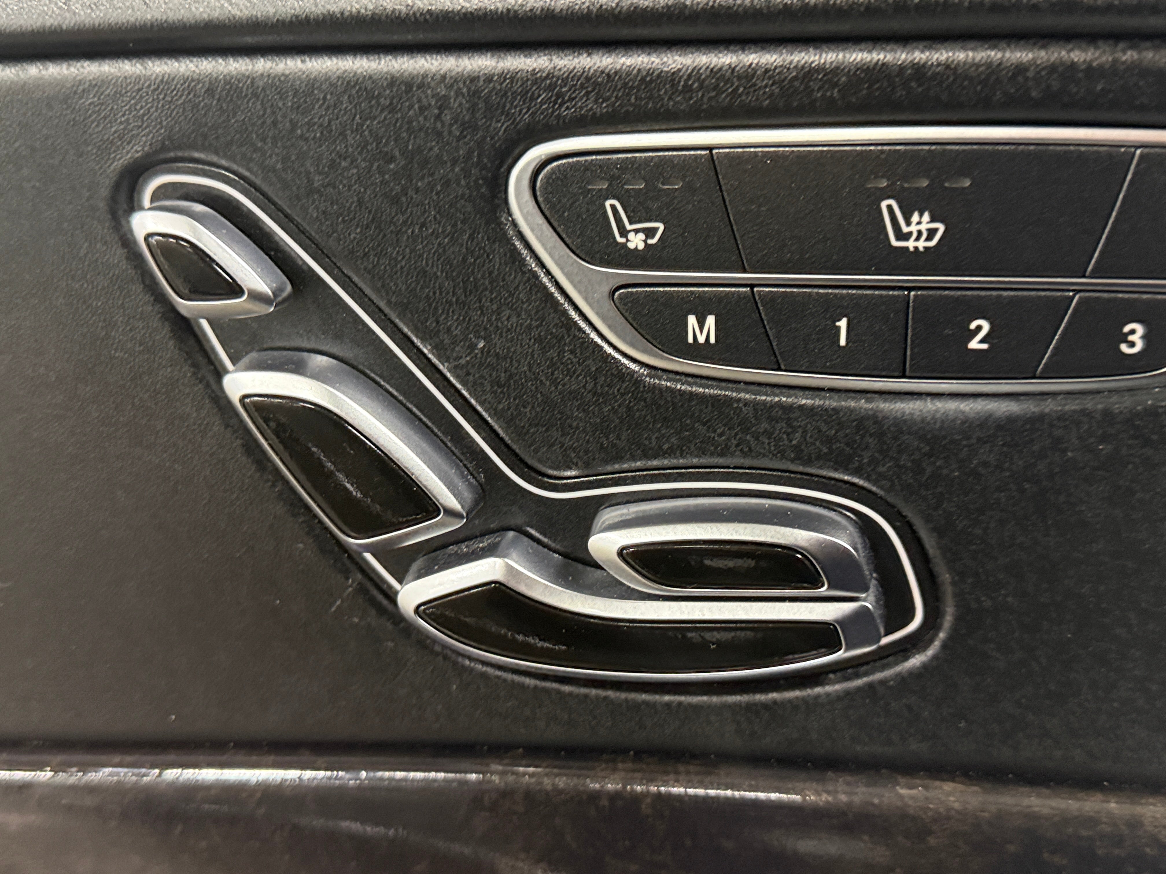 mercedes-benz s-class 2018 WDDUG8GB2JA390426 image mercedes-benz s-class 2018 WDDUG8GB2JA390426 image