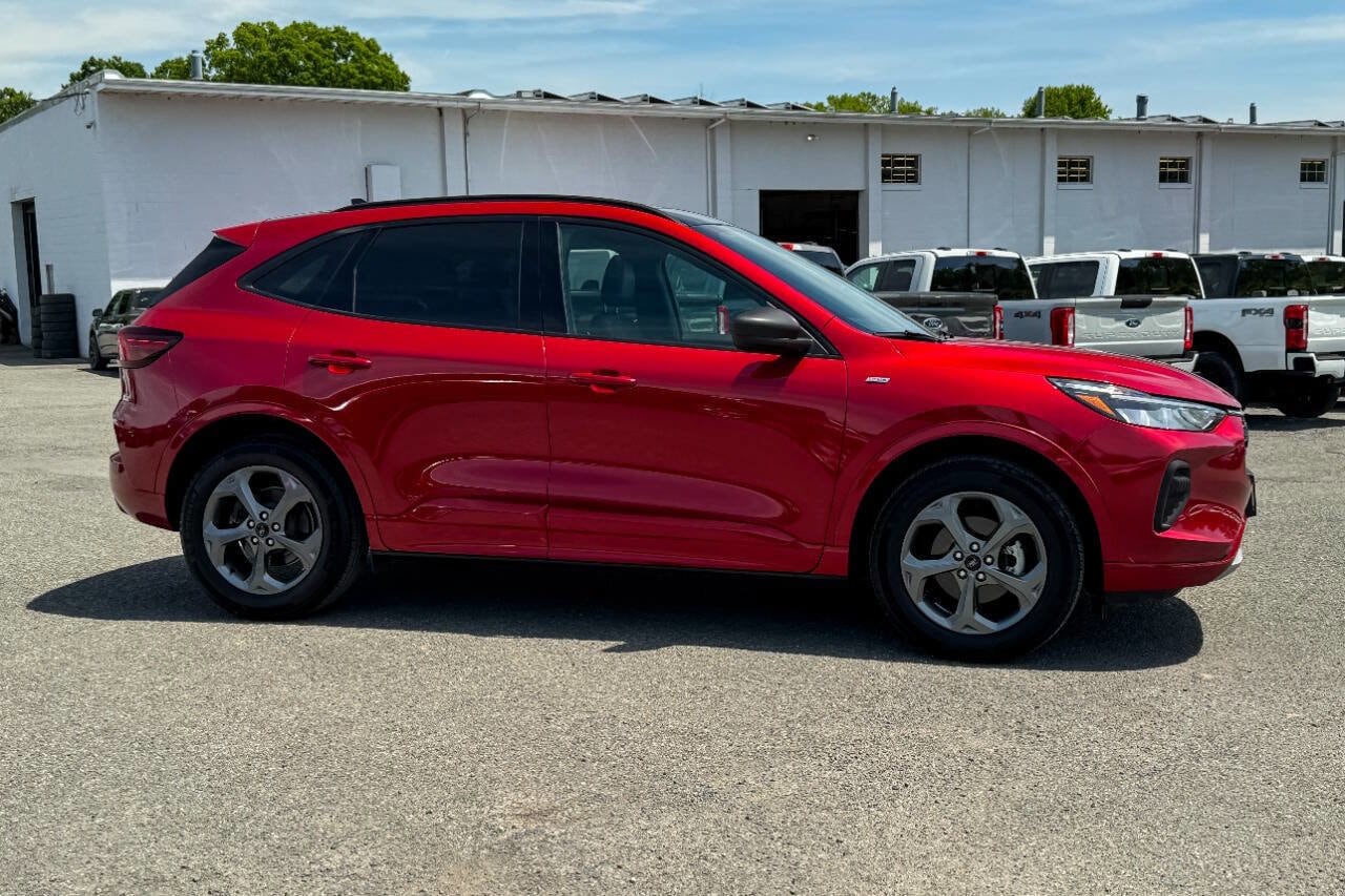 ford escape 2023 1FMCU9MN0PUA37009 image ford escape 2023 1FMCU9MN0PUA37009 image
