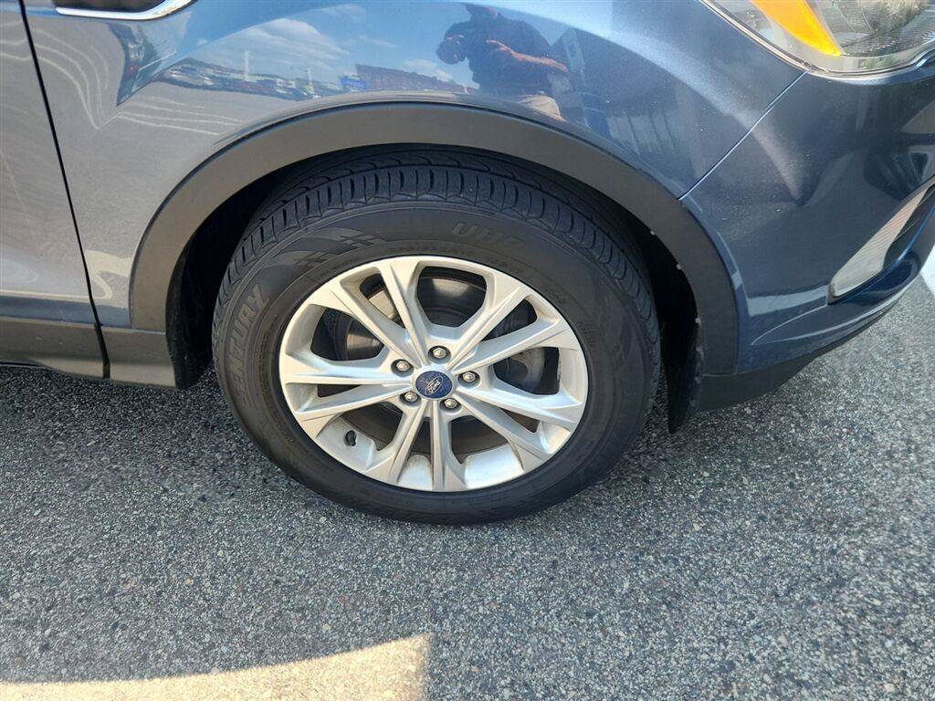 ford escape 2018 1FMCU0GD4JUB71124 image ford escape 2018 1FMCU0GD4JUB71124 image