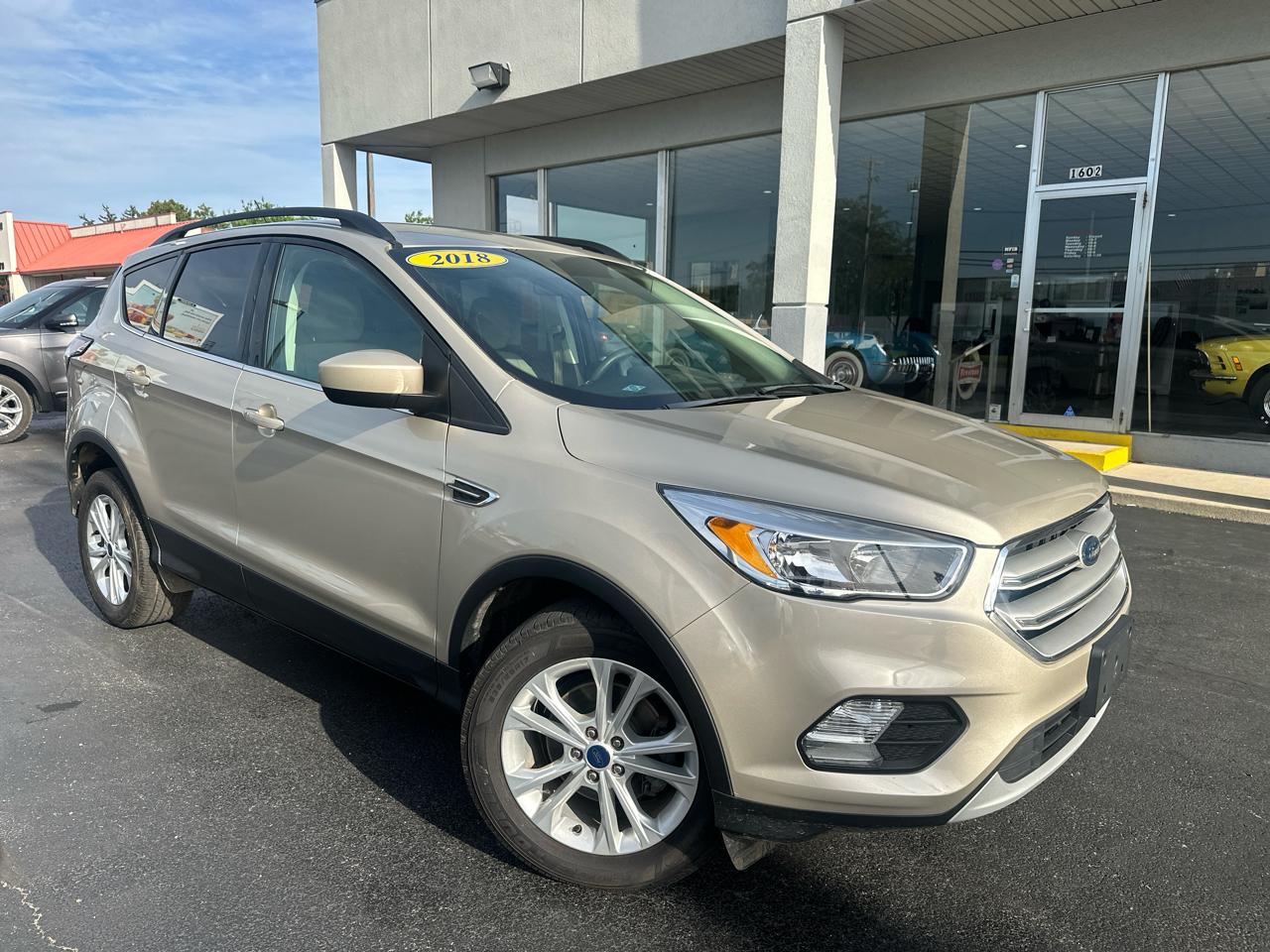 ford escape 2018 1FMCU0GD5JUC30374 image ford escape 2018 1FMCU0GD5JUC30374 image