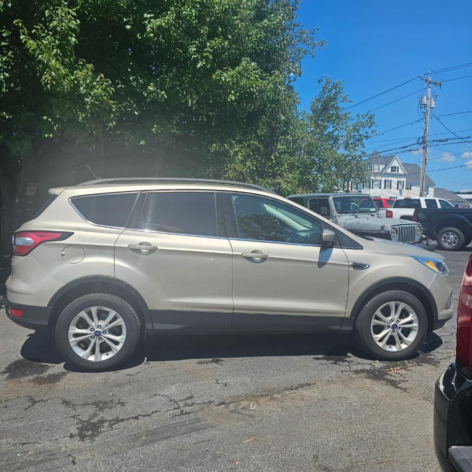 ford escape 2018 1FMCU9GD0JUB01172 image ford escape 2018 1FMCU9GD0JUB01172 image