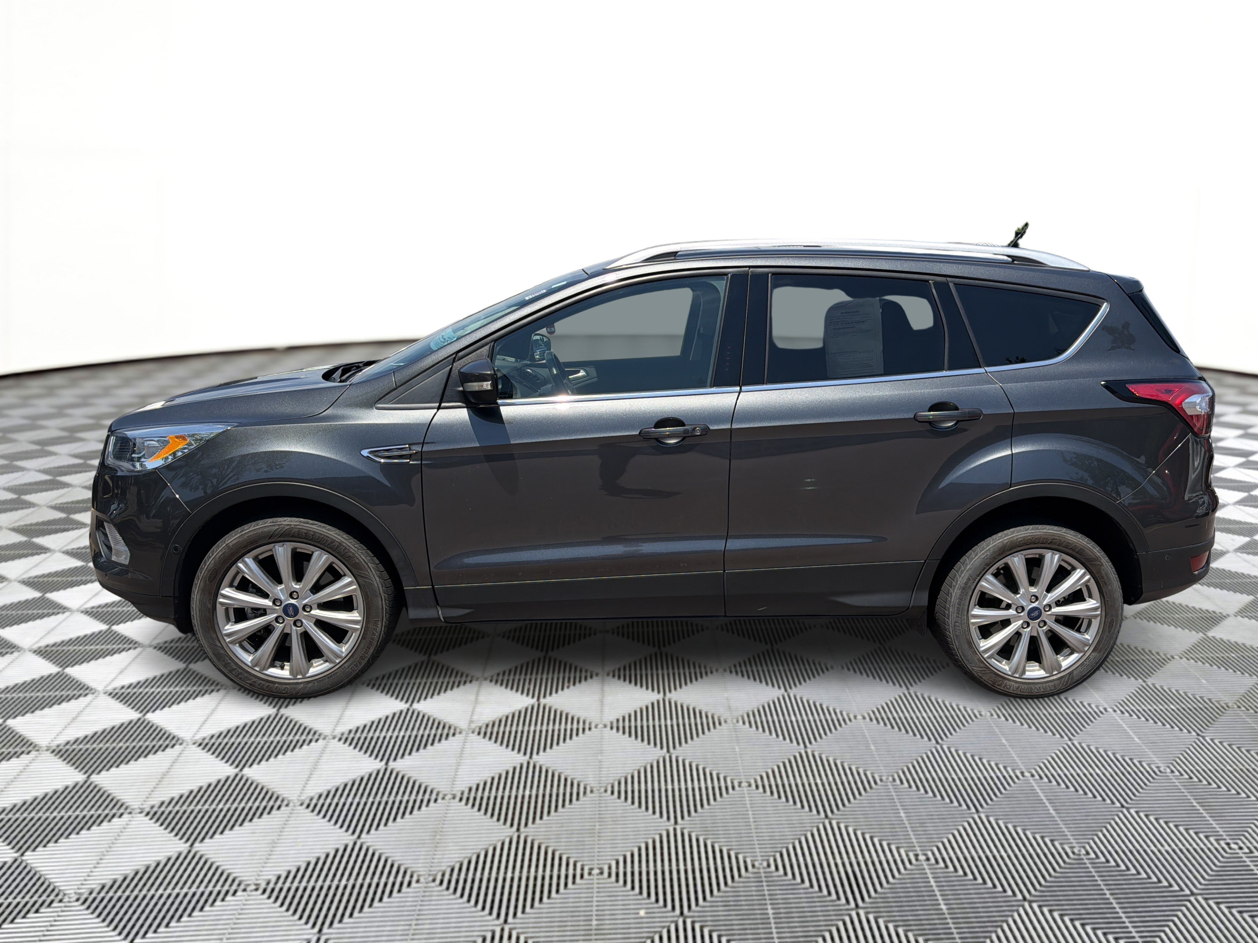 ford escape 2018 1FMCU9J94JUD21239 image ford escape 2018 1FMCU9J94JUD21239 image