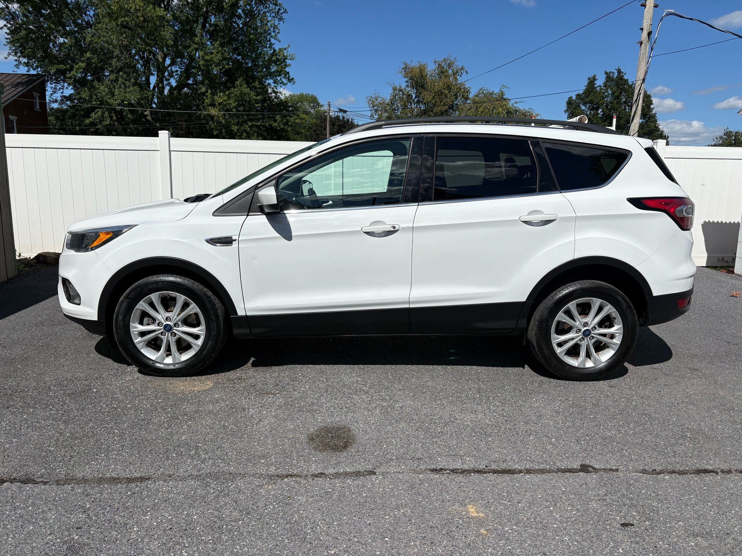 ford escape 2018 1FMCU9GD2JUD26600 image ford escape 2018 1FMCU9GD2JUD26600 image
