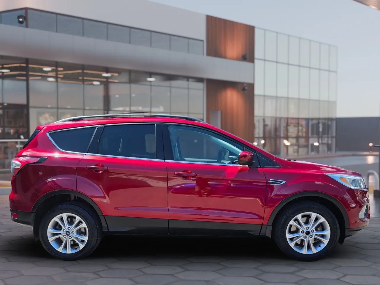ford escape 2018 1FMCU9GD9JUA23927 image ford escape 2018 1FMCU9GD9JUA23927 image