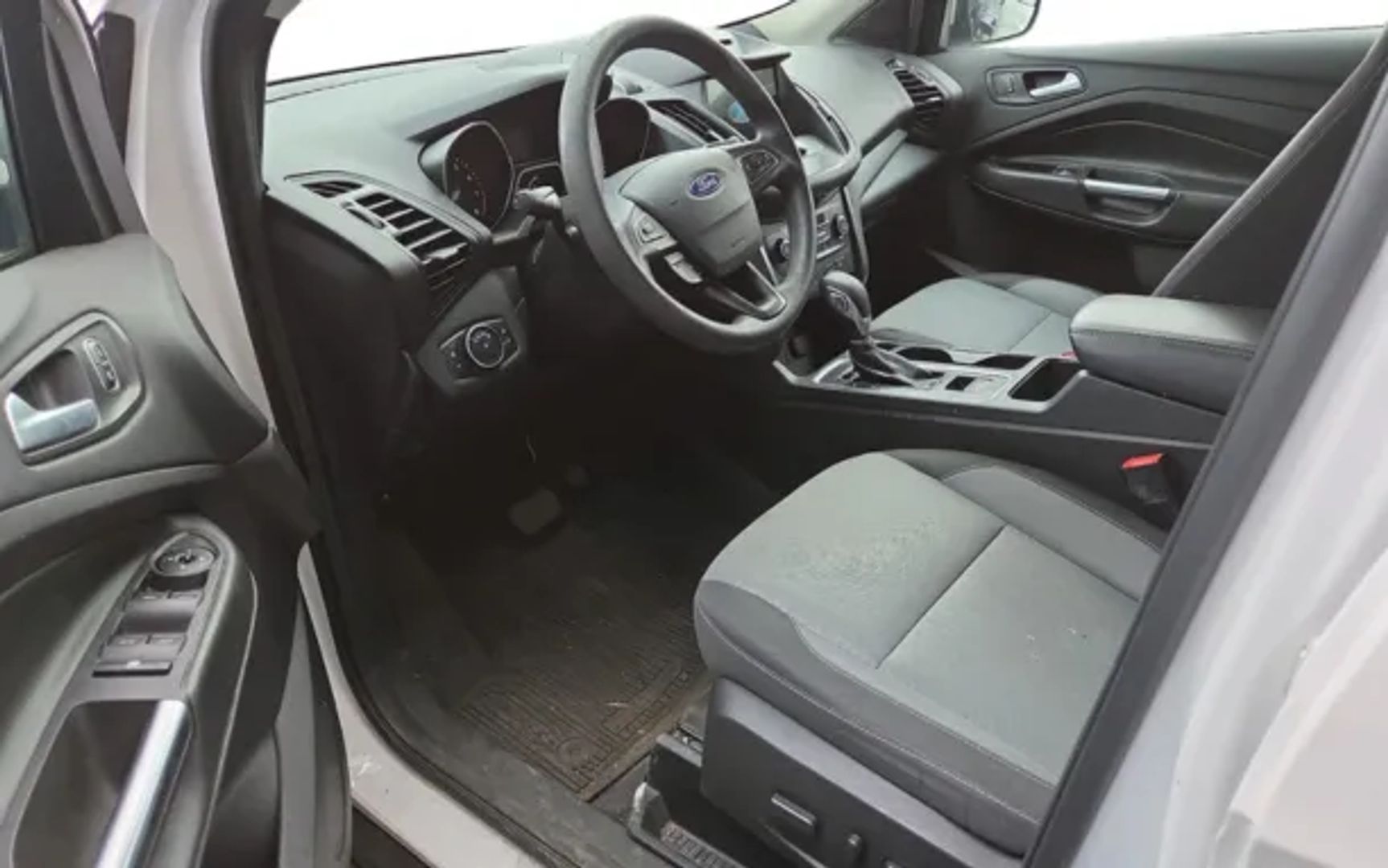 ford escape 2018 1FMCU9GD2JUB15011 image ford escape 2018 1FMCU9GD2JUB15011 image