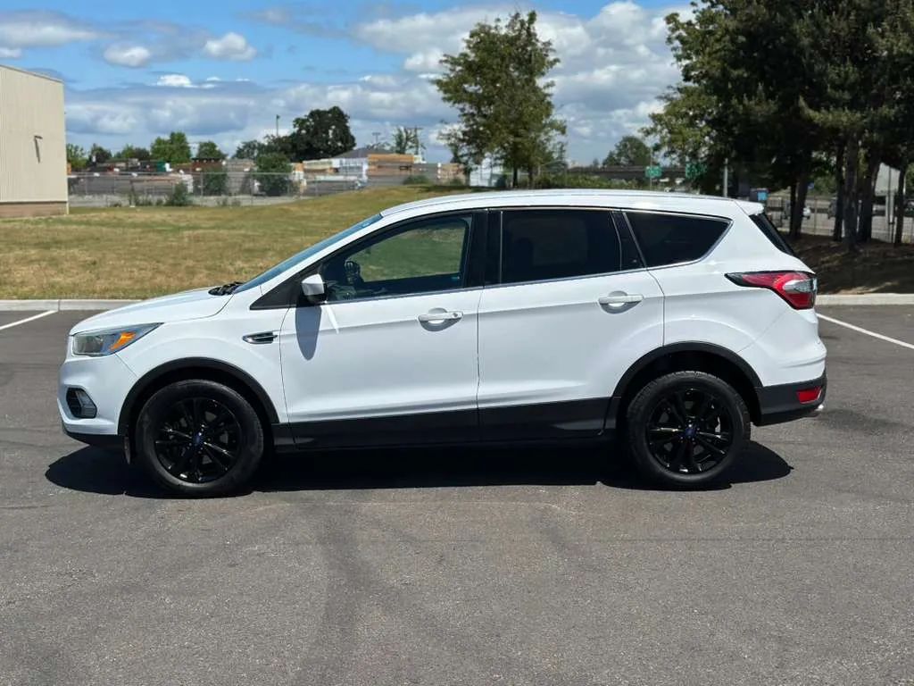 ford escape 2017 1FMCU0GDXHUD67482 image ford escape 2017 1FMCU0GDXHUD67482 image