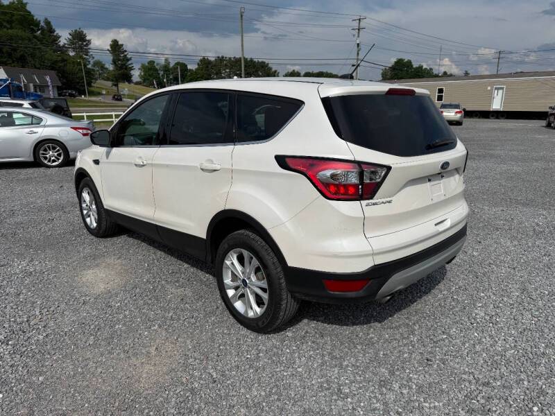 ford escape 2017 1FMCU9GD9HUC84369 image ford escape 2017 1FMCU9GD9HUC84369 image