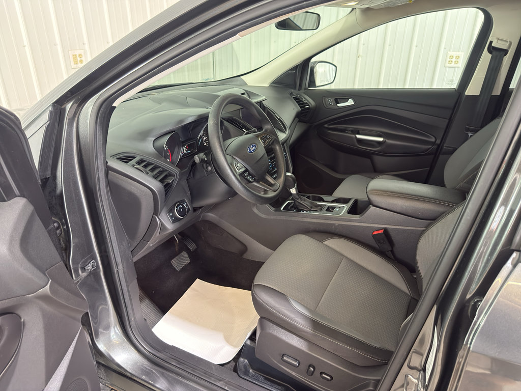 ford escape 2017 1FMCU9GD6HUA08070 image ford escape 2017 1FMCU9GD6HUA08070 image