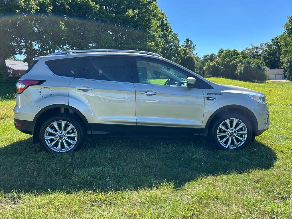 ford escape 2017 1FMCU9J93HUC13639 image ford escape 2017 1FMCU9J93HUC13639 image