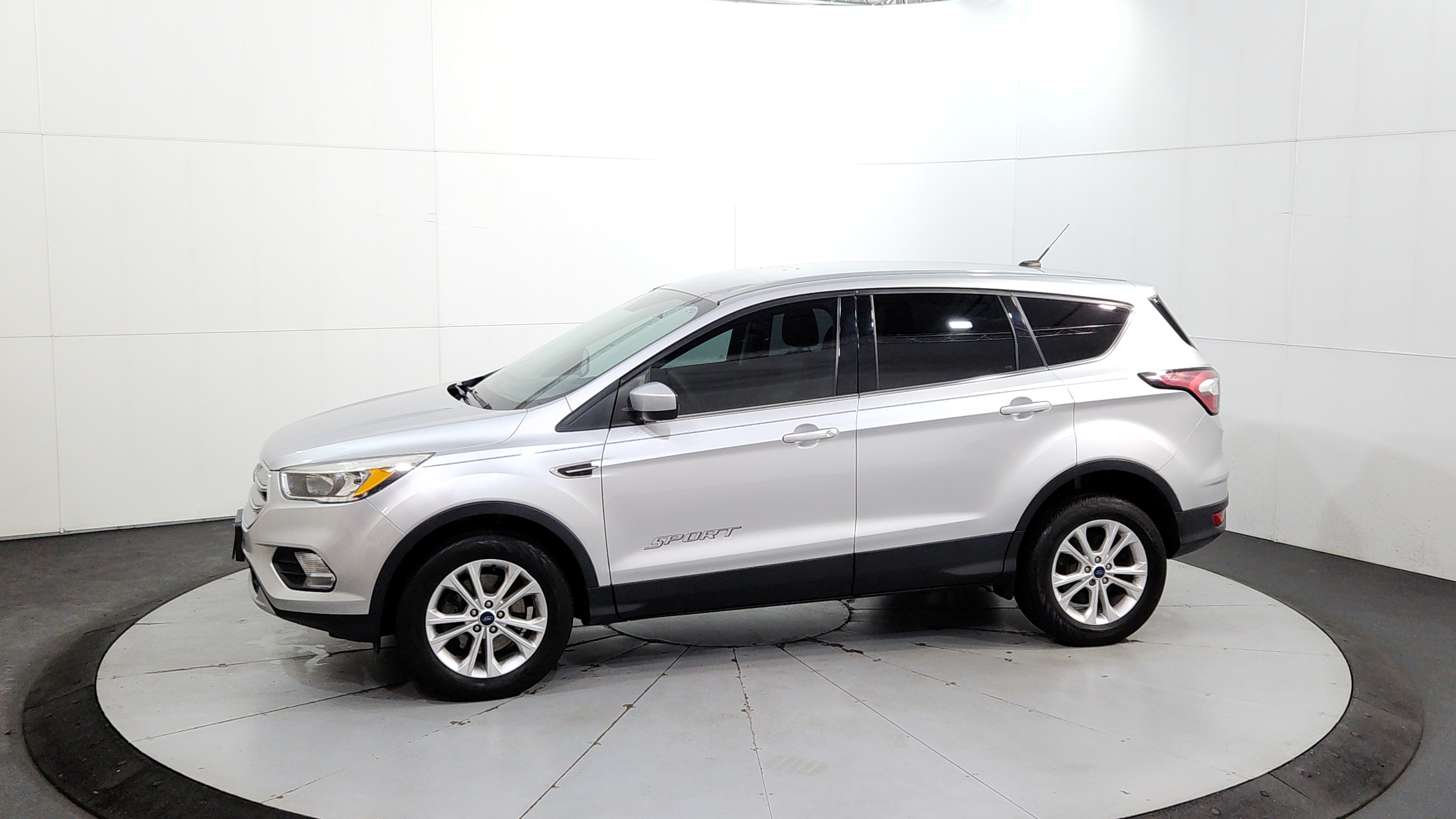ford escape 2017 1FMCU9GD5HUE00618 image ford escape 2017 1FMCU9GD5HUE00618 image