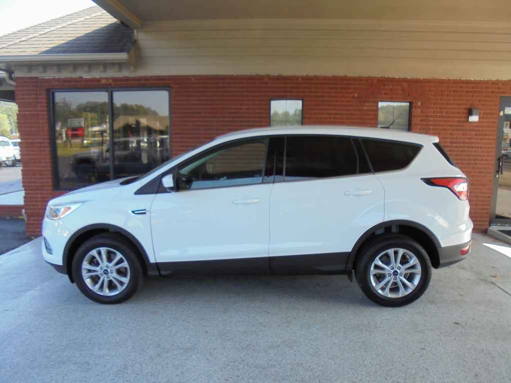 ford escape 2017 1FMCU9GD2HUD95085 image ford escape 2017 1FMCU9GD2HUD95085 image