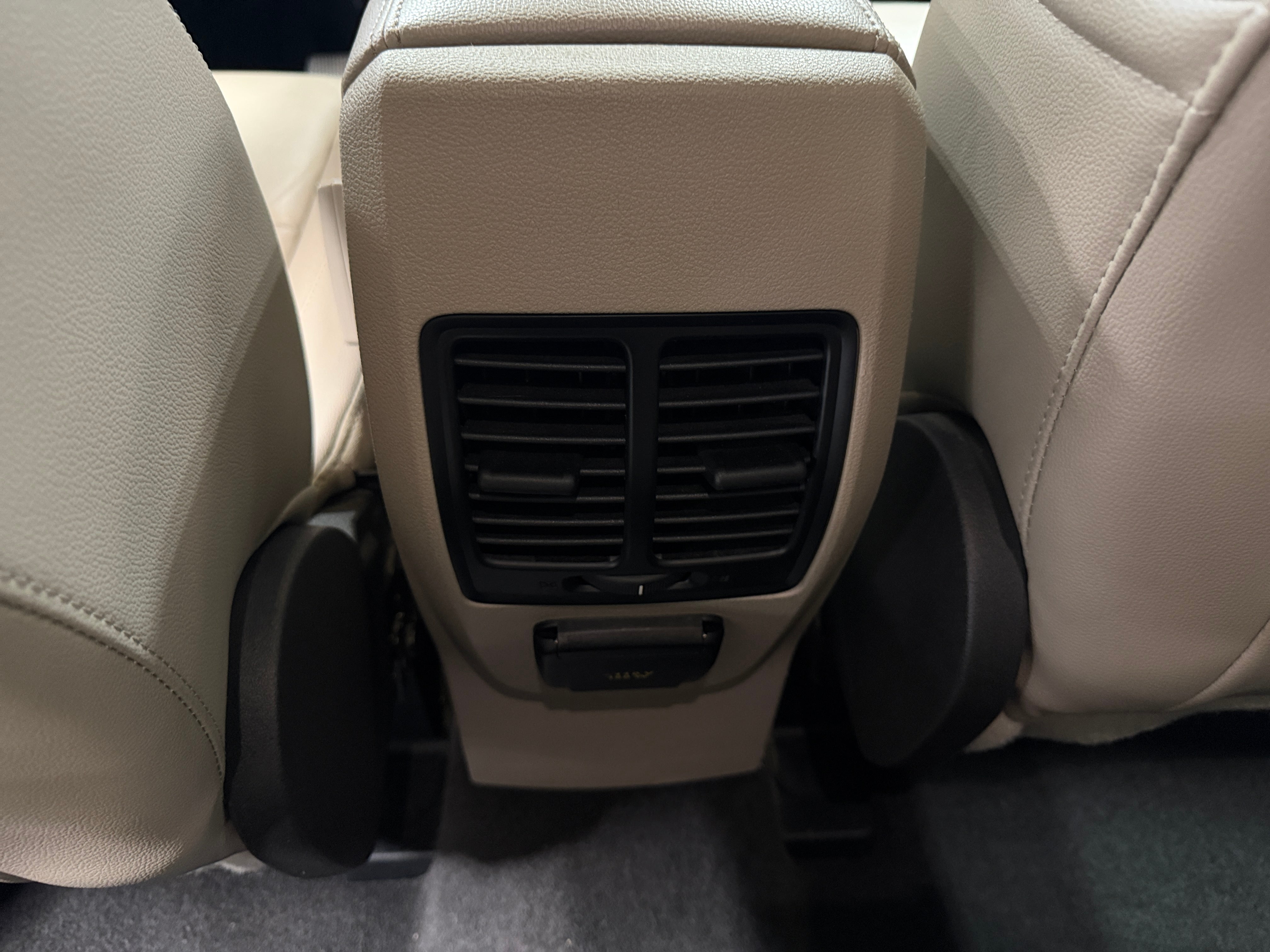 ford escape 2017 1FMCU0J90HUB43674 image ford escape 2017 1FMCU0J90HUB43674 image