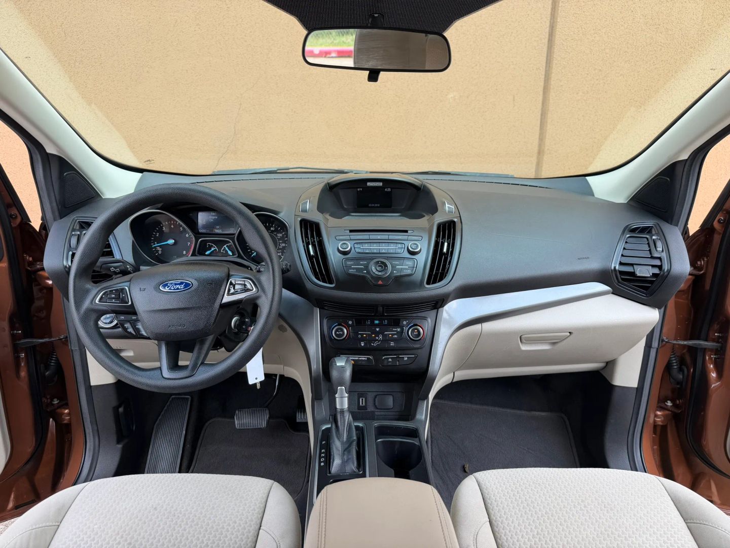 ford escape 2017 1FMCU9GD2HUA04100 image ford escape 2017 1FMCU9GD2HUA04100 image
