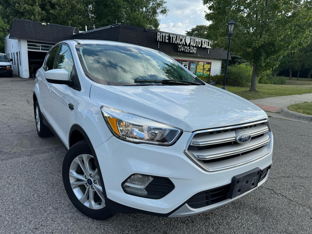 ford escape 2017 1FMCU9G91HUB07553 image ford escape 2017 1FMCU9G91HUB07553 image