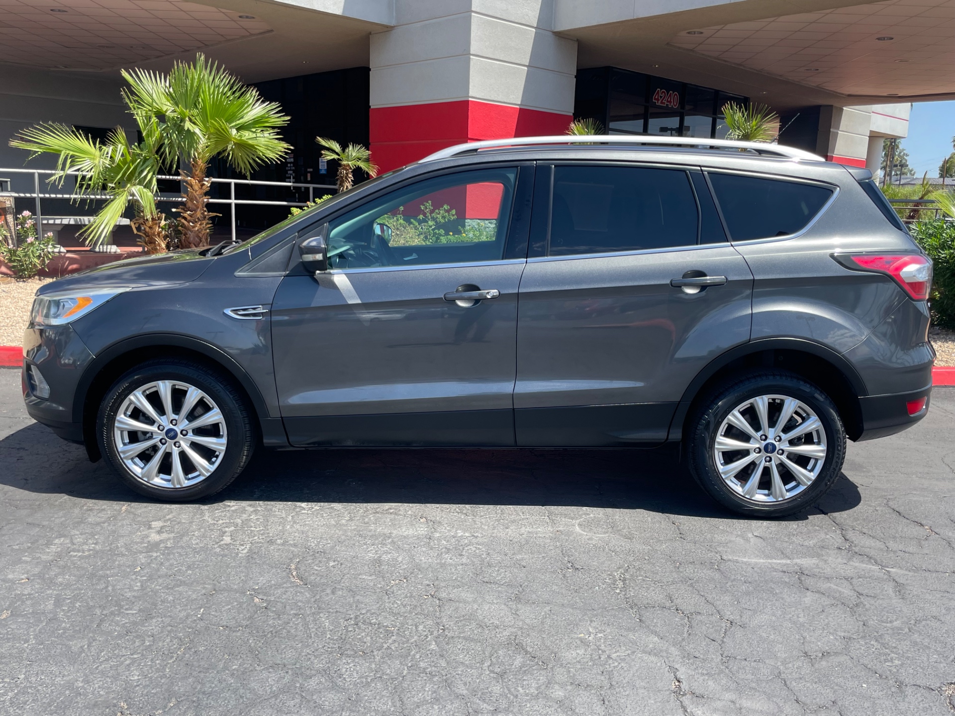 ford escape 2017 1FMCU9J92HUA32368 image ford escape 2017 1FMCU9J92HUA32368 image