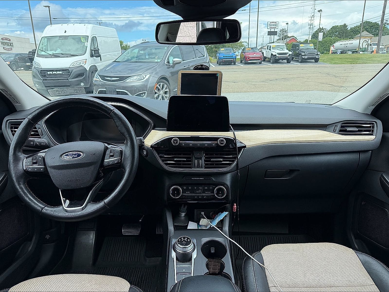 ford escape 2022 1FMCU9DZXNUB04781 image ford escape 2022 1FMCU9DZXNUB04781 image