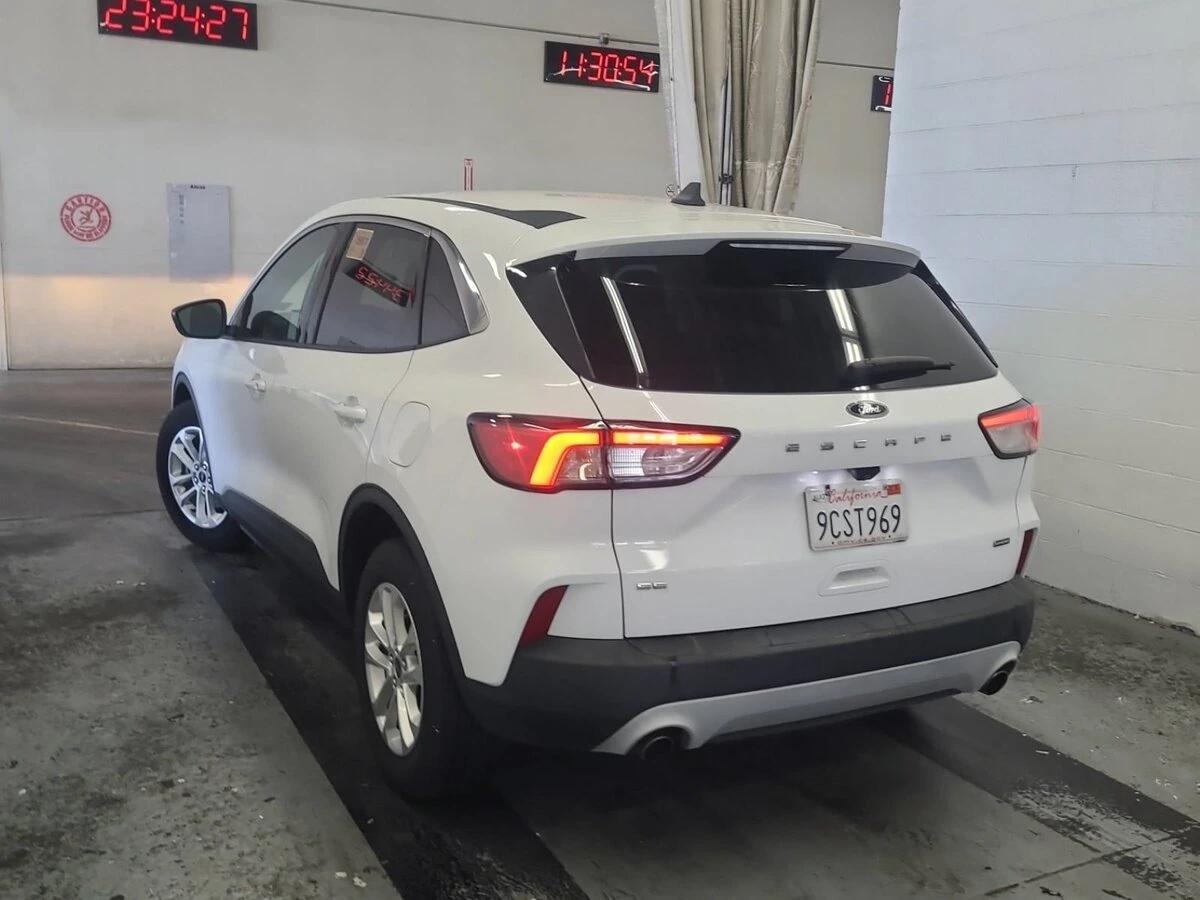 ford escape 2022 1FMCU0BZ8NUB17060 image ford escape 2022 1FMCU0BZ8NUB17060 image
