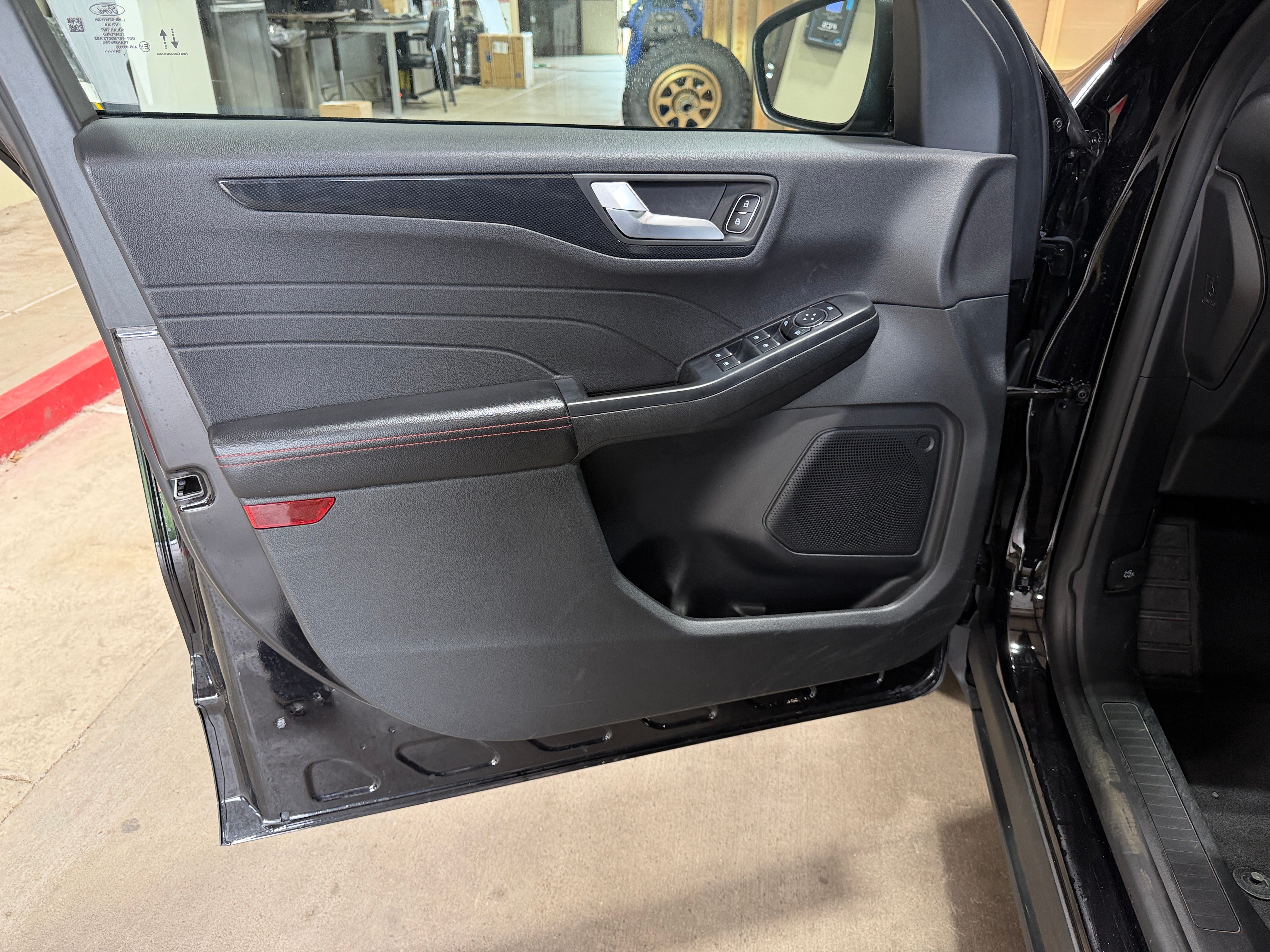 ford escape 2025 1FMCU0MN1SUA09742 image ford escape 2025 1FMCU0MN1SUA09742 image