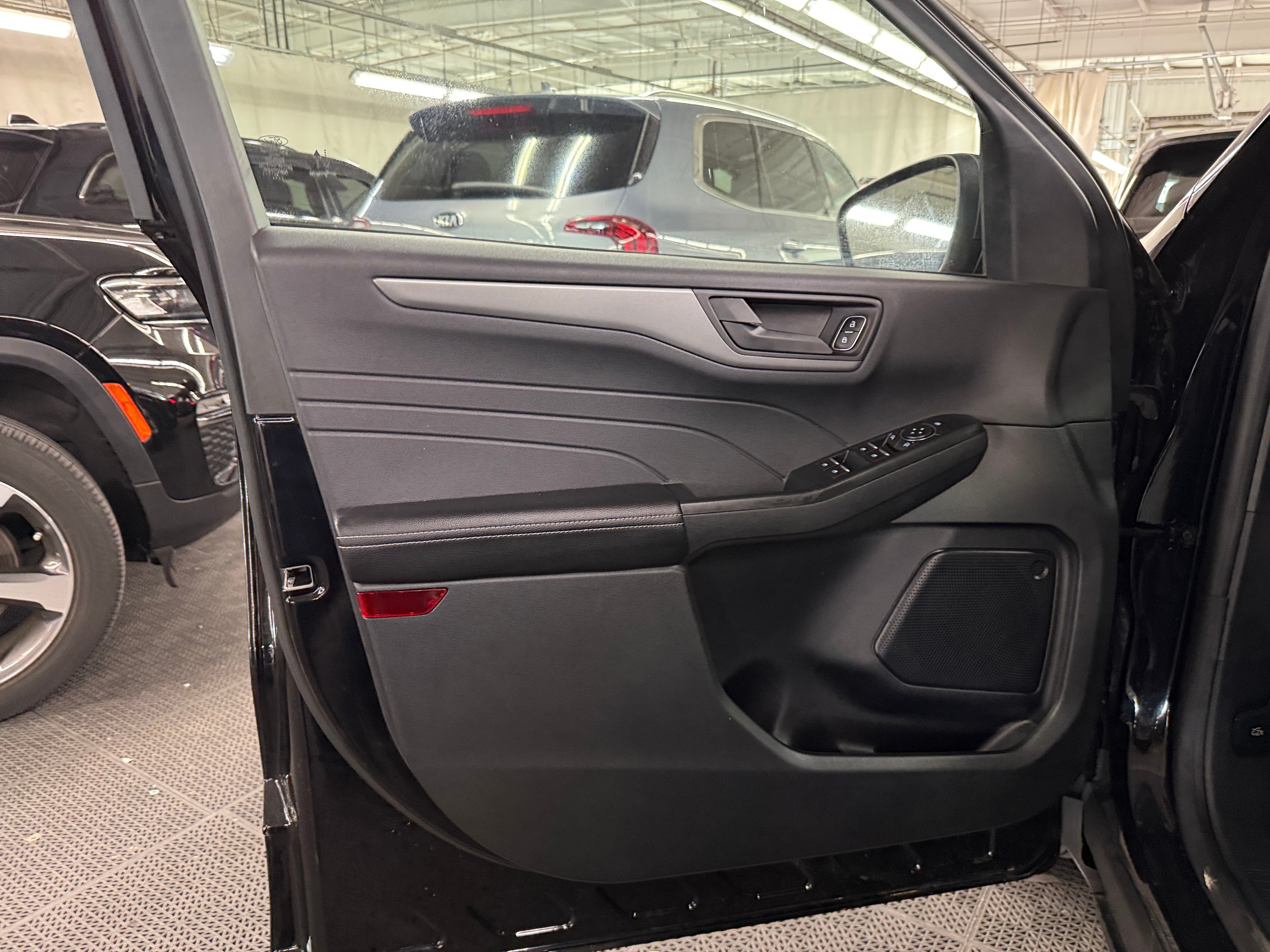 ford escape 2025 1FMCU9GN2SUA06574 image ford escape 2025 1FMCU9GN2SUA06574 image
