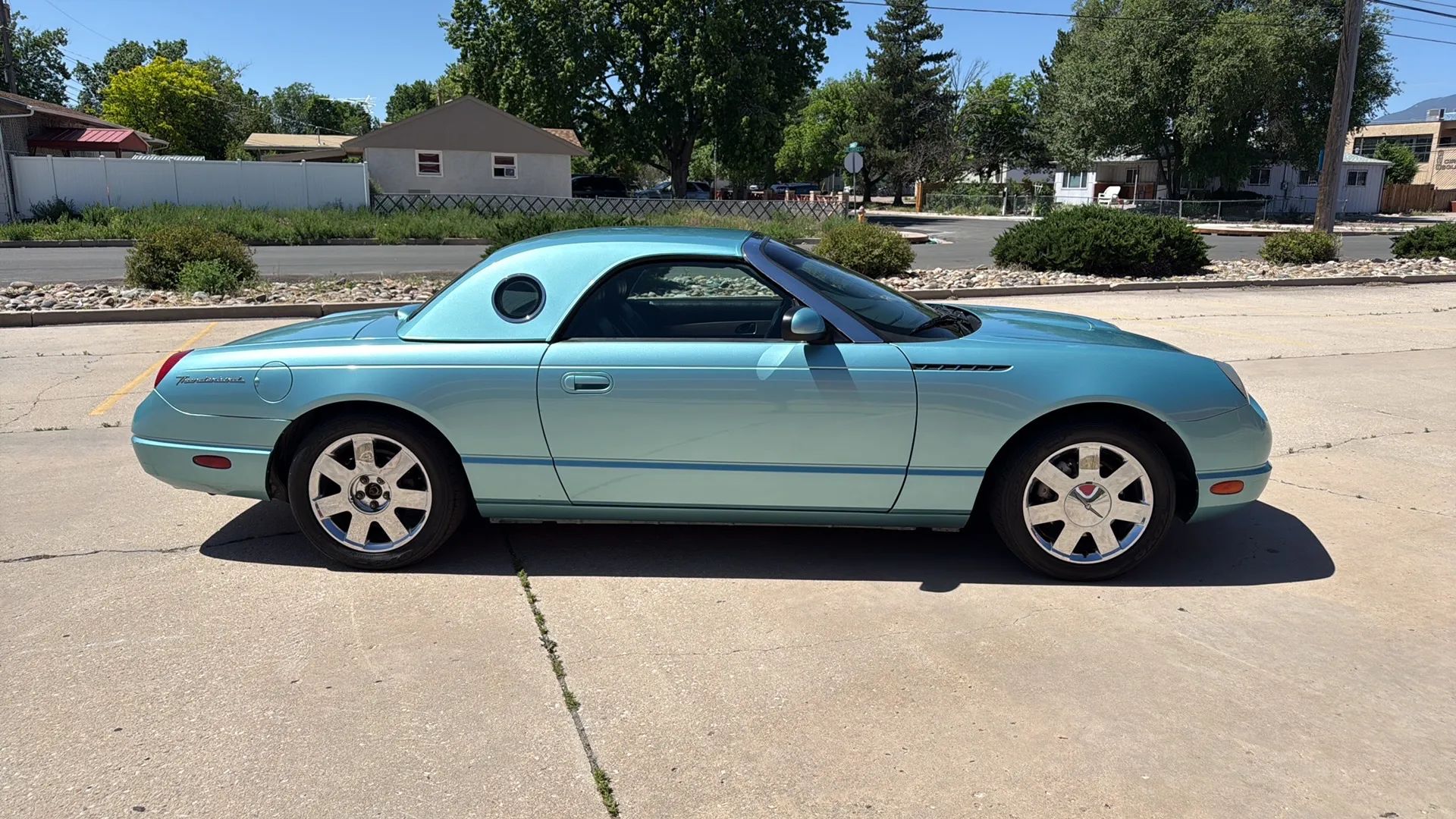 ford thunderbird 2002 1FAHP60A02Y112432 image ford thunderbird 2002 1FAHP60A02Y112432 image