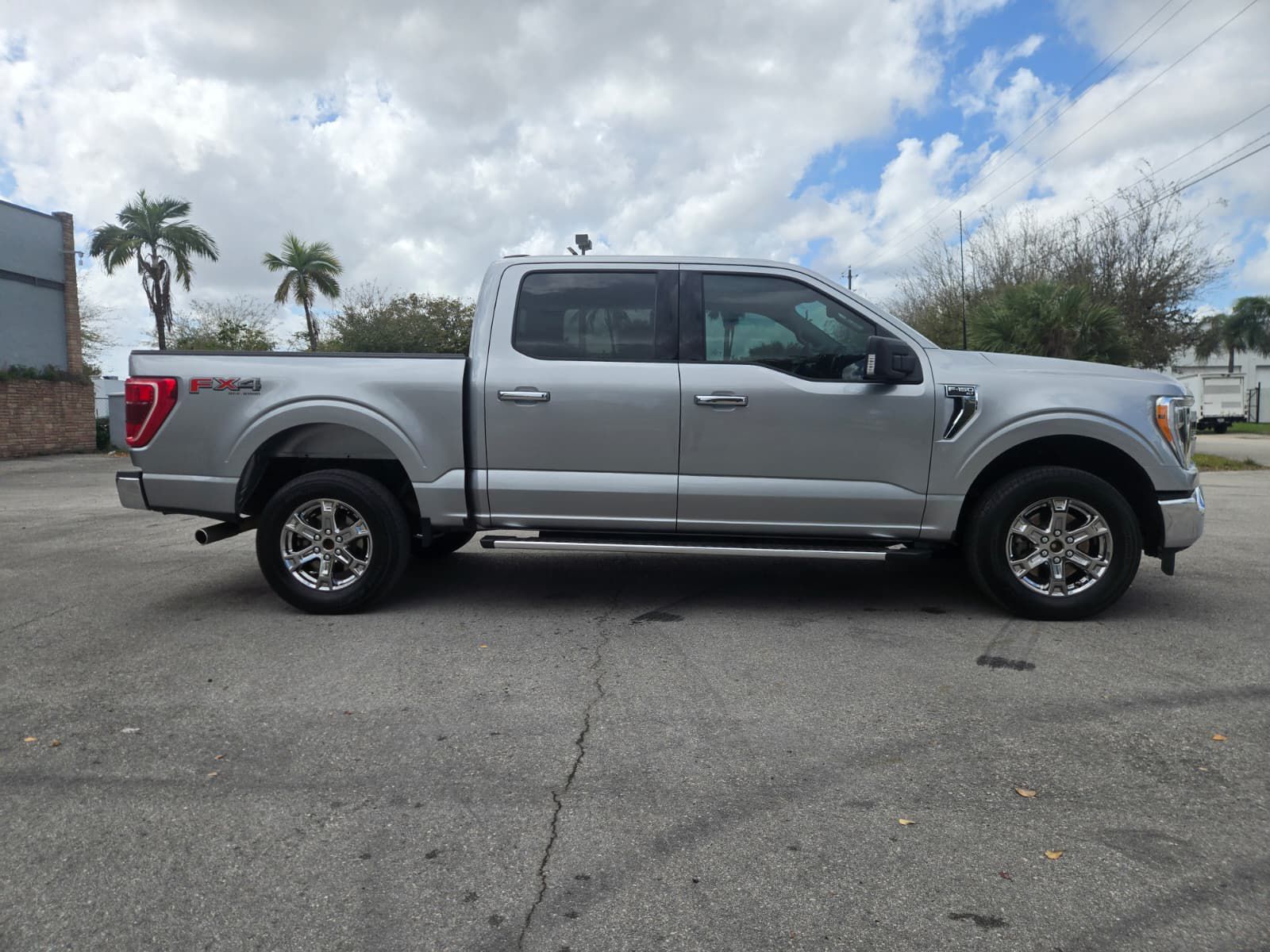 ford f-150 2022 1FTFW1E56NKF17365 image