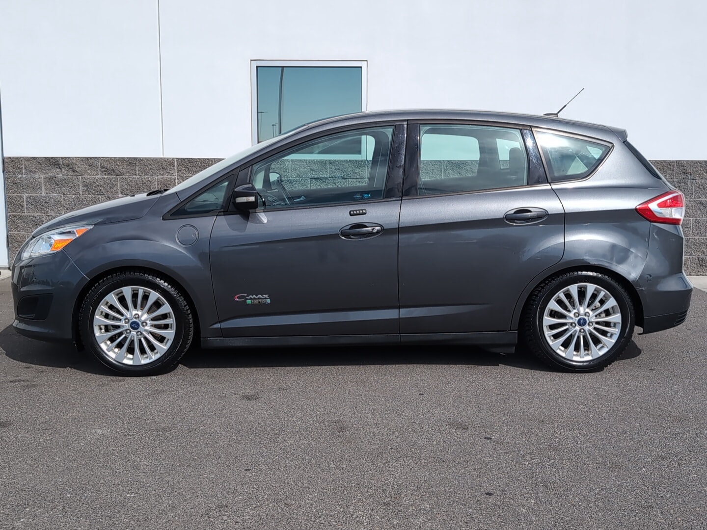 ford c-max 2017 1FADP5EU4HL104822 image ford c-max 2017 1FADP5EU4HL104822 image