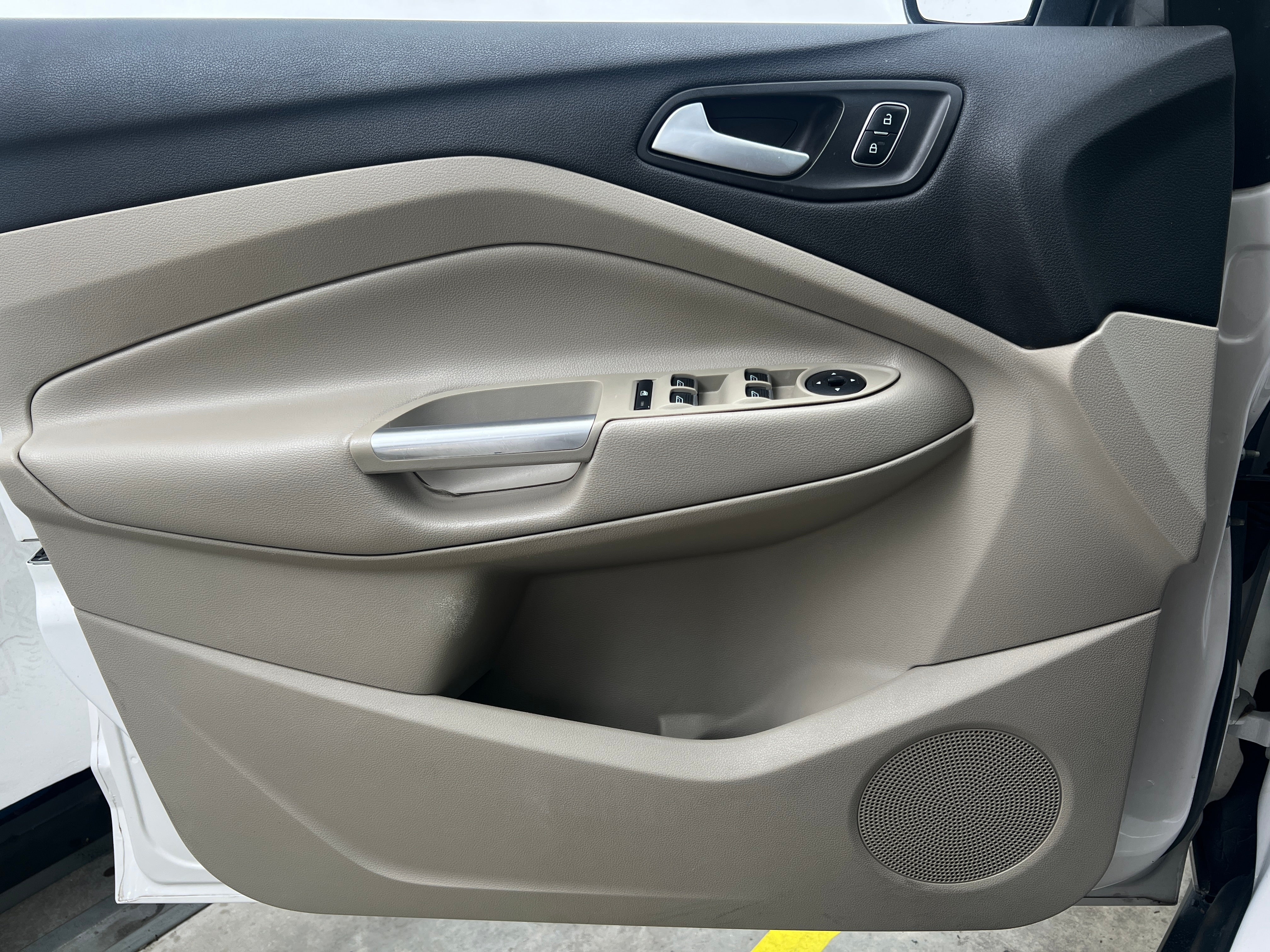 ford c-max 2017 1FADP5FU5HL116699 image ford c-max 2017 1FADP5FU5HL116699 image
