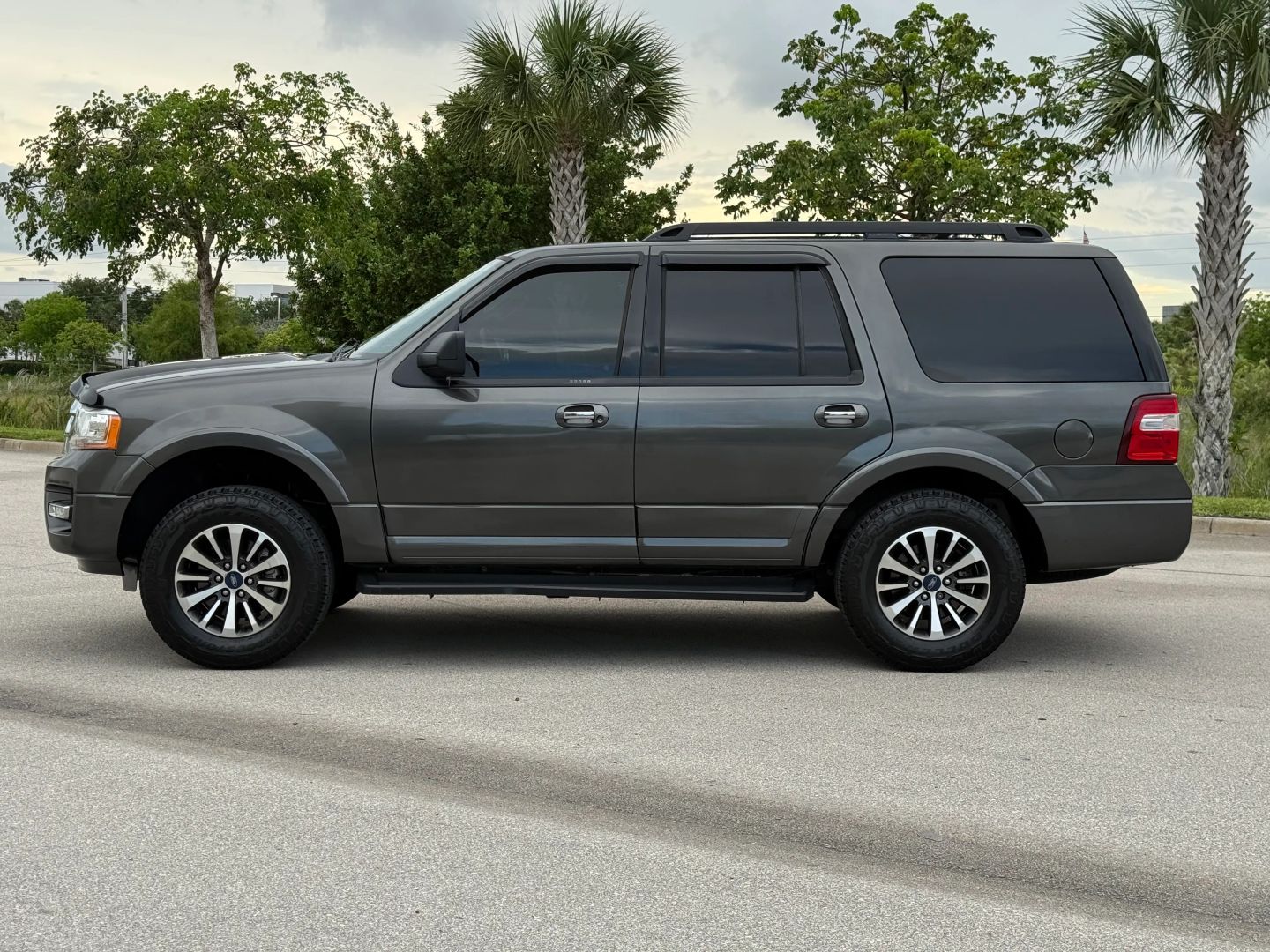ford expedition 2016 1FMJU1HT5GEF20149 image ford expedition 2016 1FMJU1HT5GEF20149 image