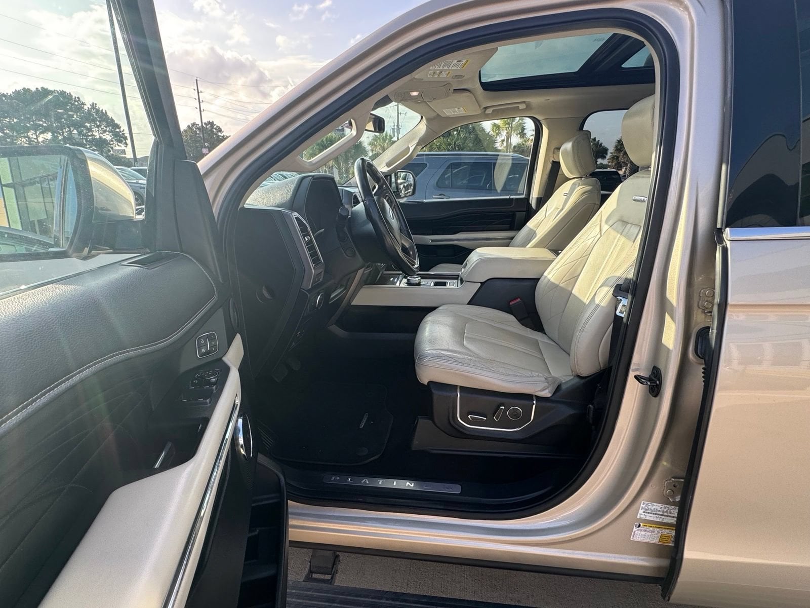 ford expedition 2018 1FMJU1LT1JEA70501 image ford expedition 2018 1FMJU1LT1JEA70501 image