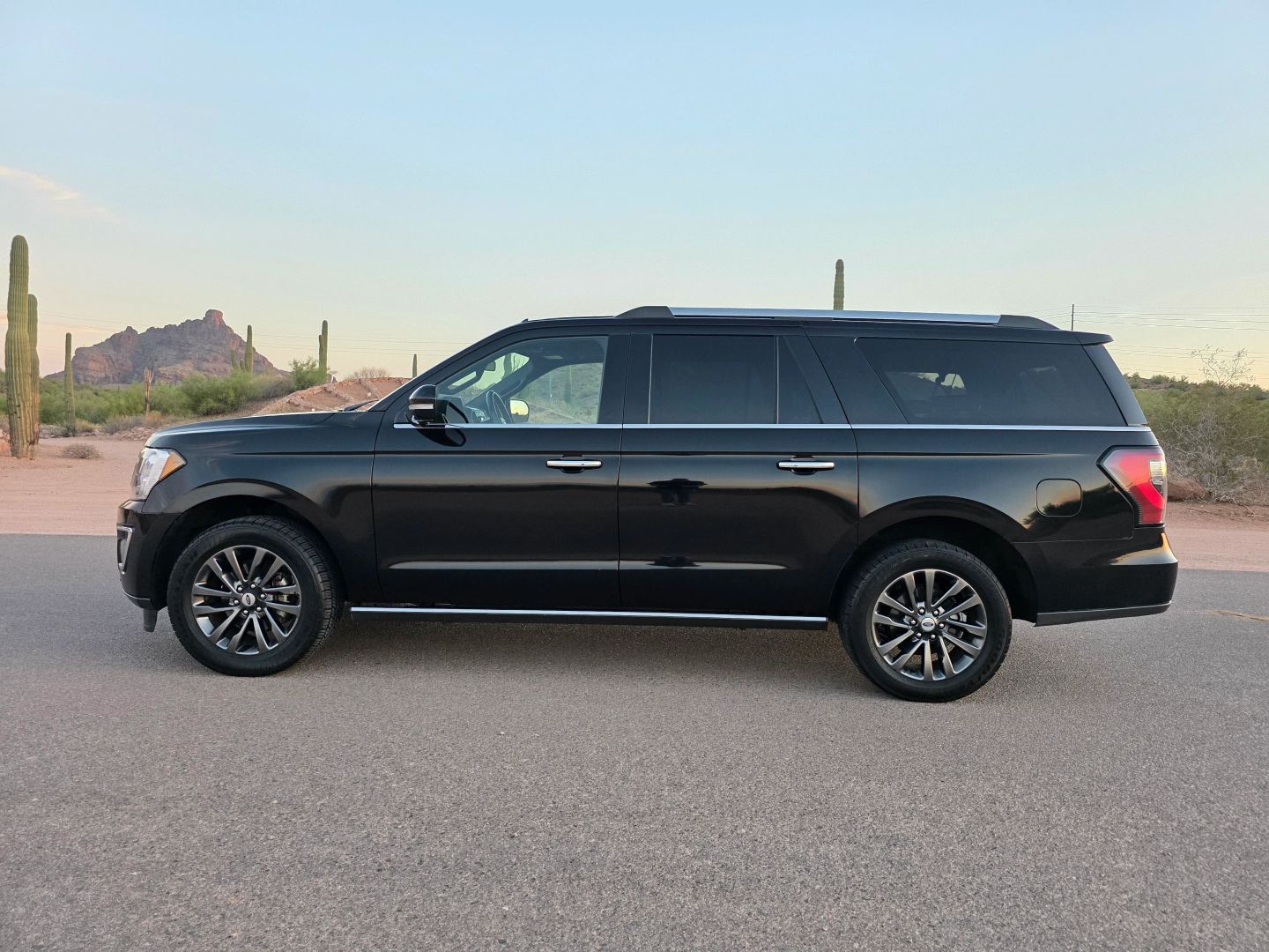 ford expedition 2021 1FMJK2AT7MEA26733 image ford expedition 2021 1FMJK2AT7MEA26733 image