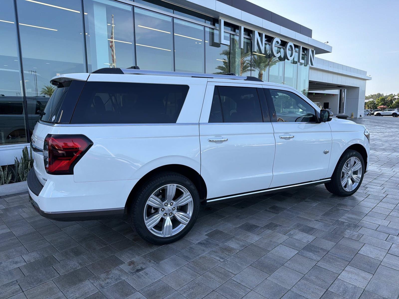 ford expedition 2024 1FMJK1P82REA83250 image ford expedition 2024 1FMJK1P82REA83250 image