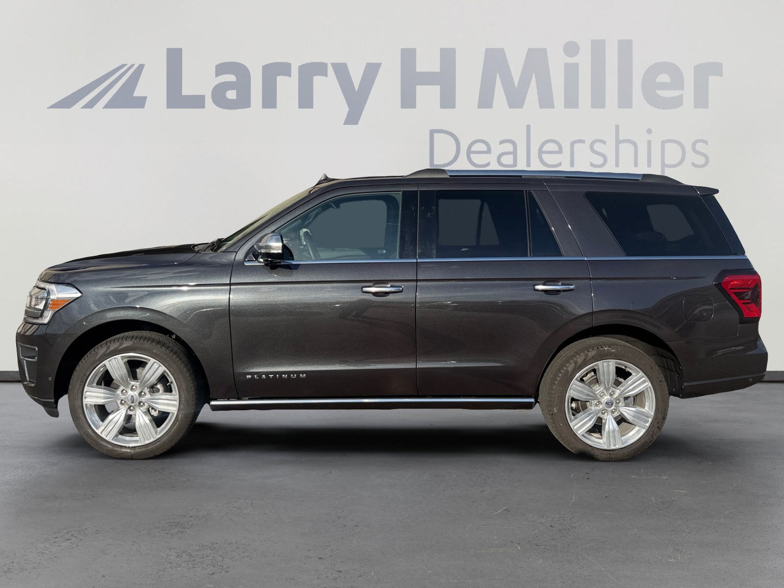 ford expedition 2024 1FMJU1M80REB03414 image ford expedition 2024 1FMJU1M80REB03414 image