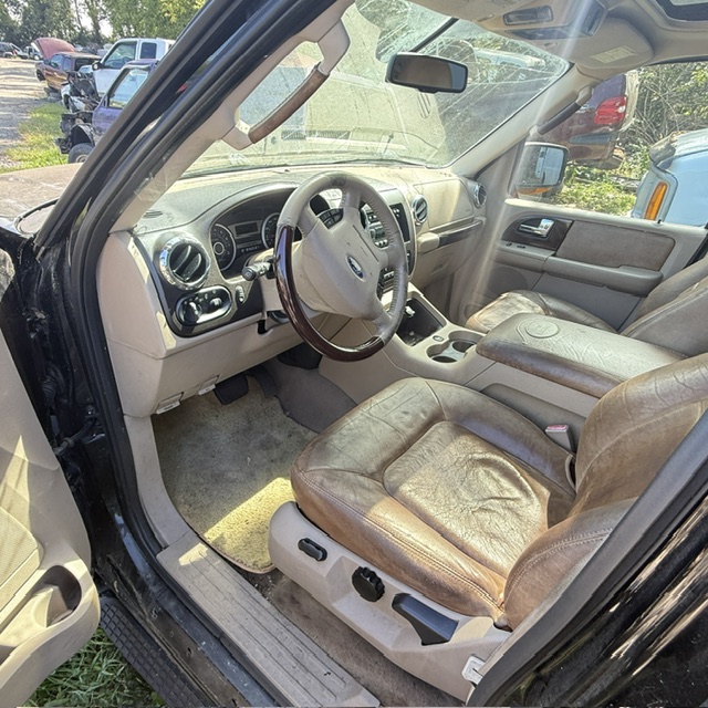 ford expedition 2006 1FMFU18516LA48520 image ford expedition 2006 1FMFU18516LA48520 image